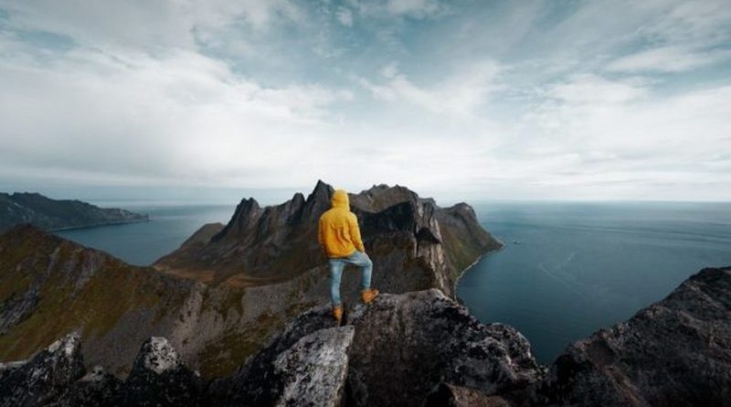 Фотограф продать