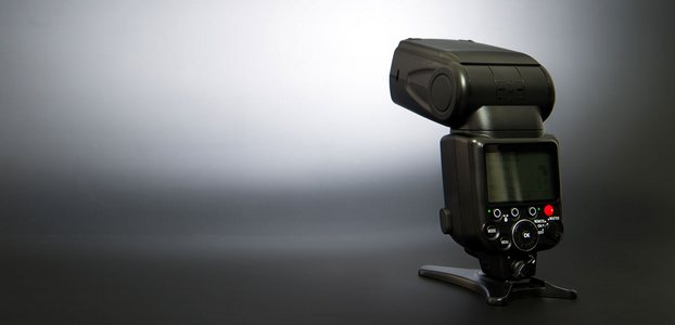 Накамерная фотовспышка